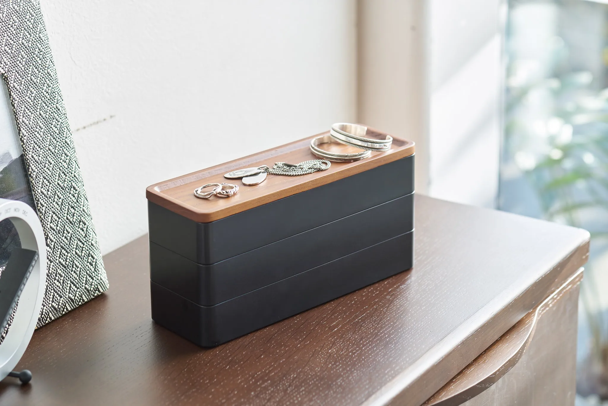 3-Tiered Slim Accessory Box