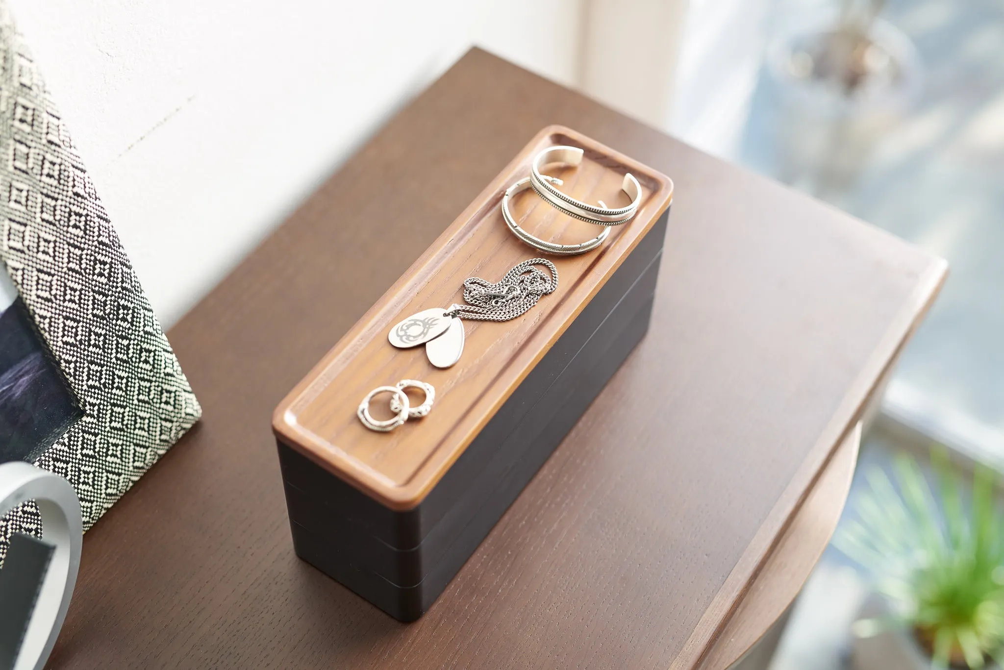 3-Tiered Slim Accessory Box