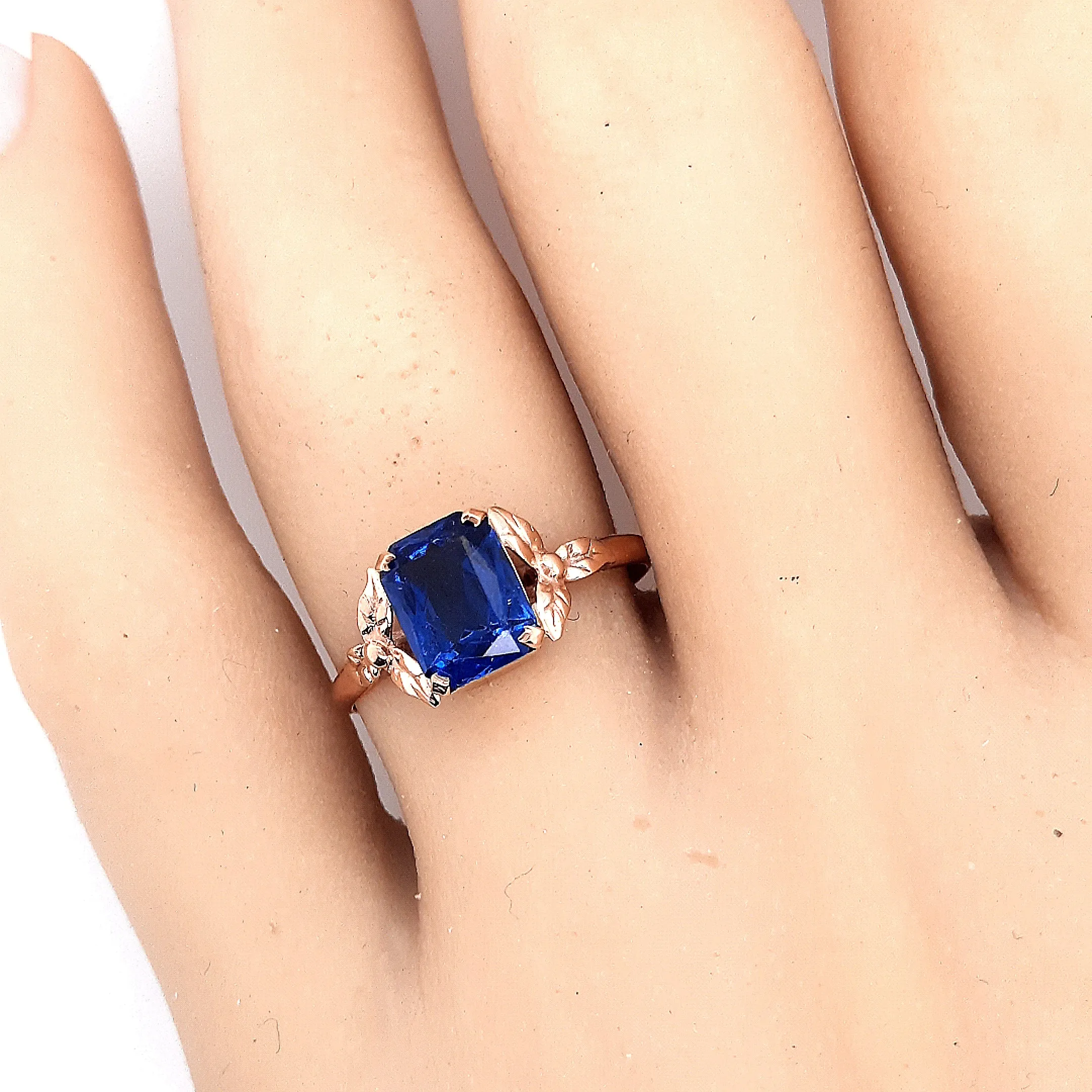 9ct Yellow Gold & Sapphire Vintage Ring