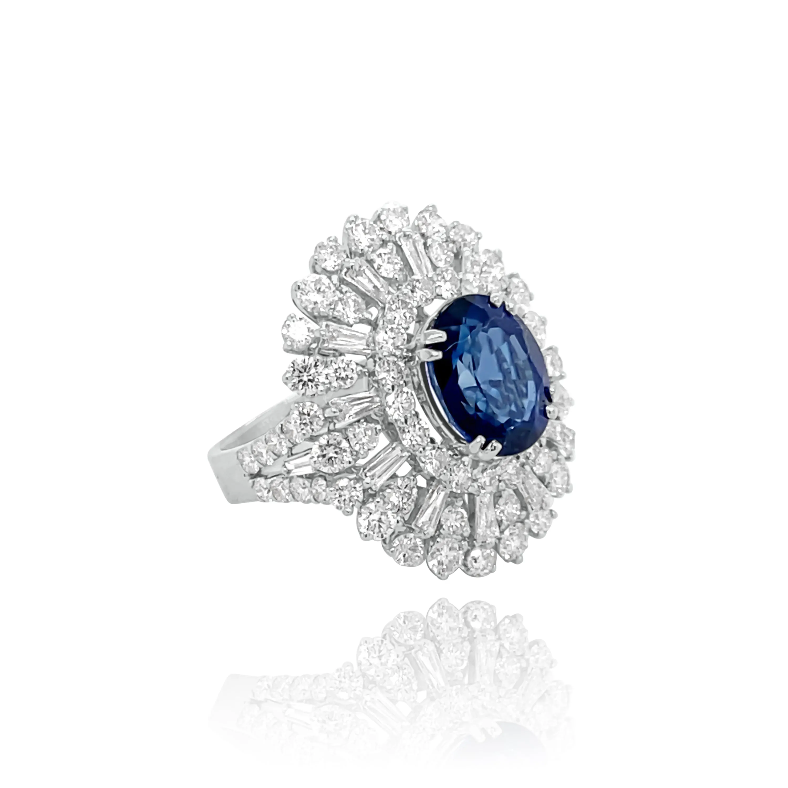 DIAMOND & SAPPHIRE "PEACOCK" RING.