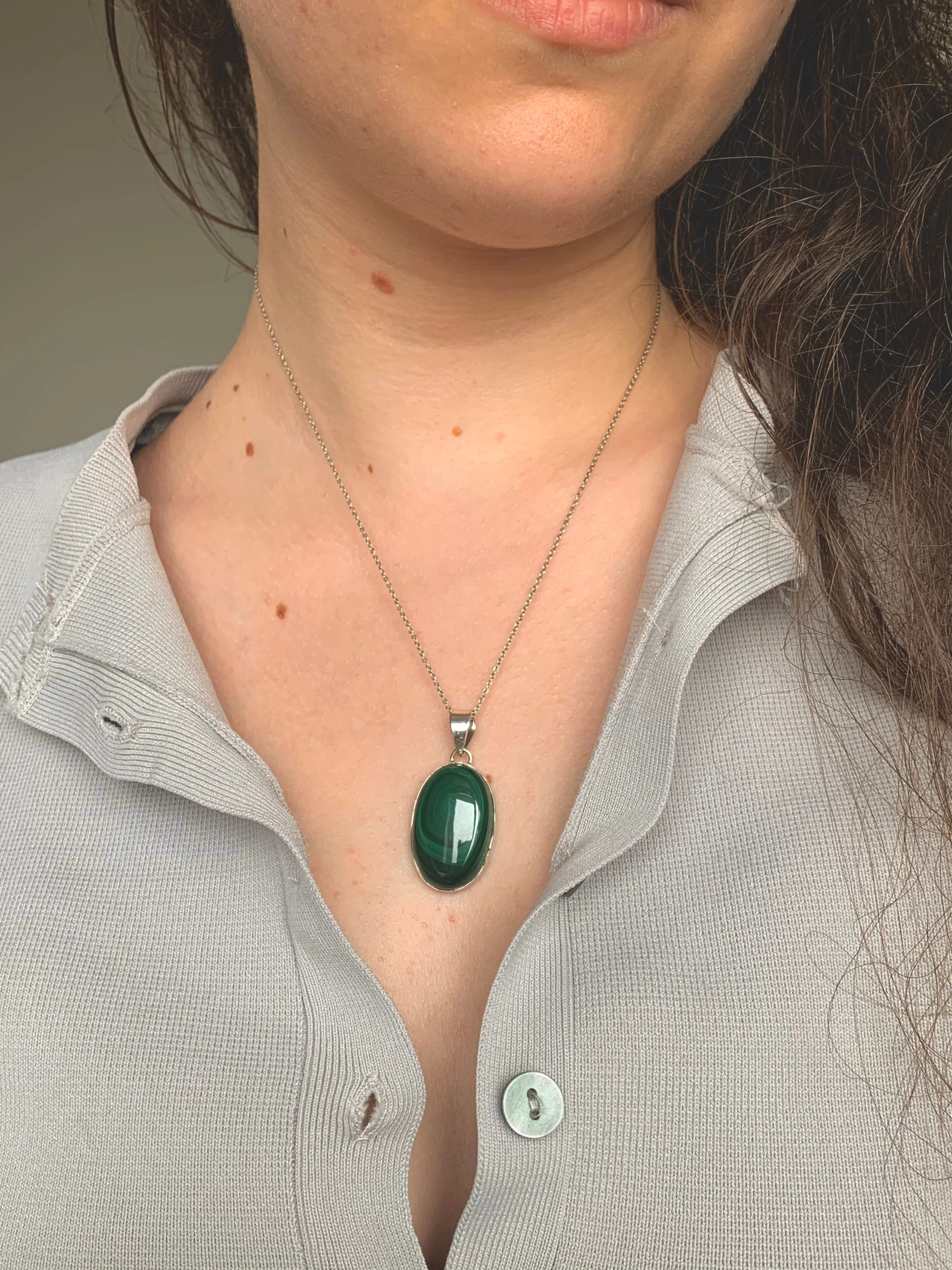 Malachite Akoni Pendant - Long Oval