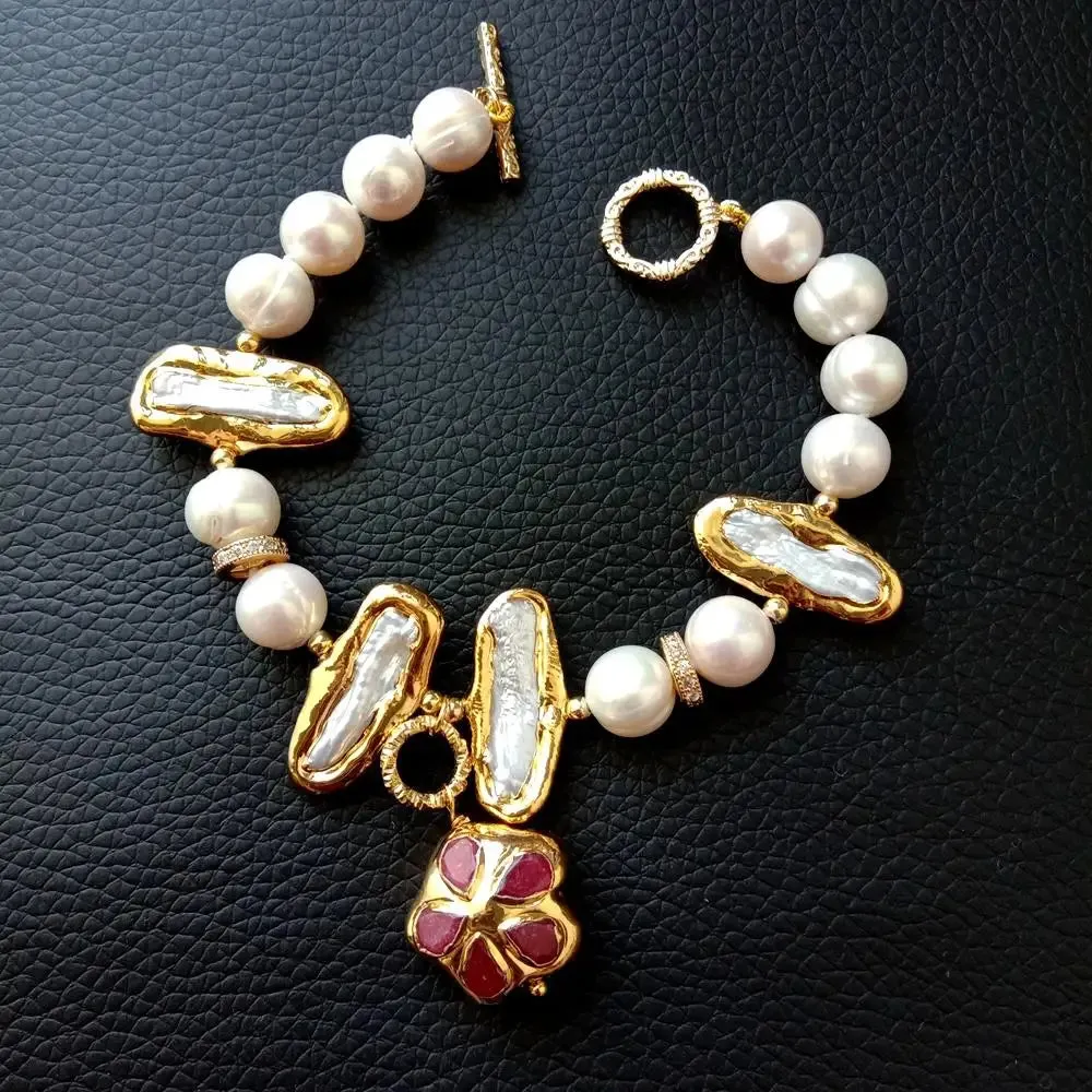 Natural Biwa Pearl & Red Jade Bracelet