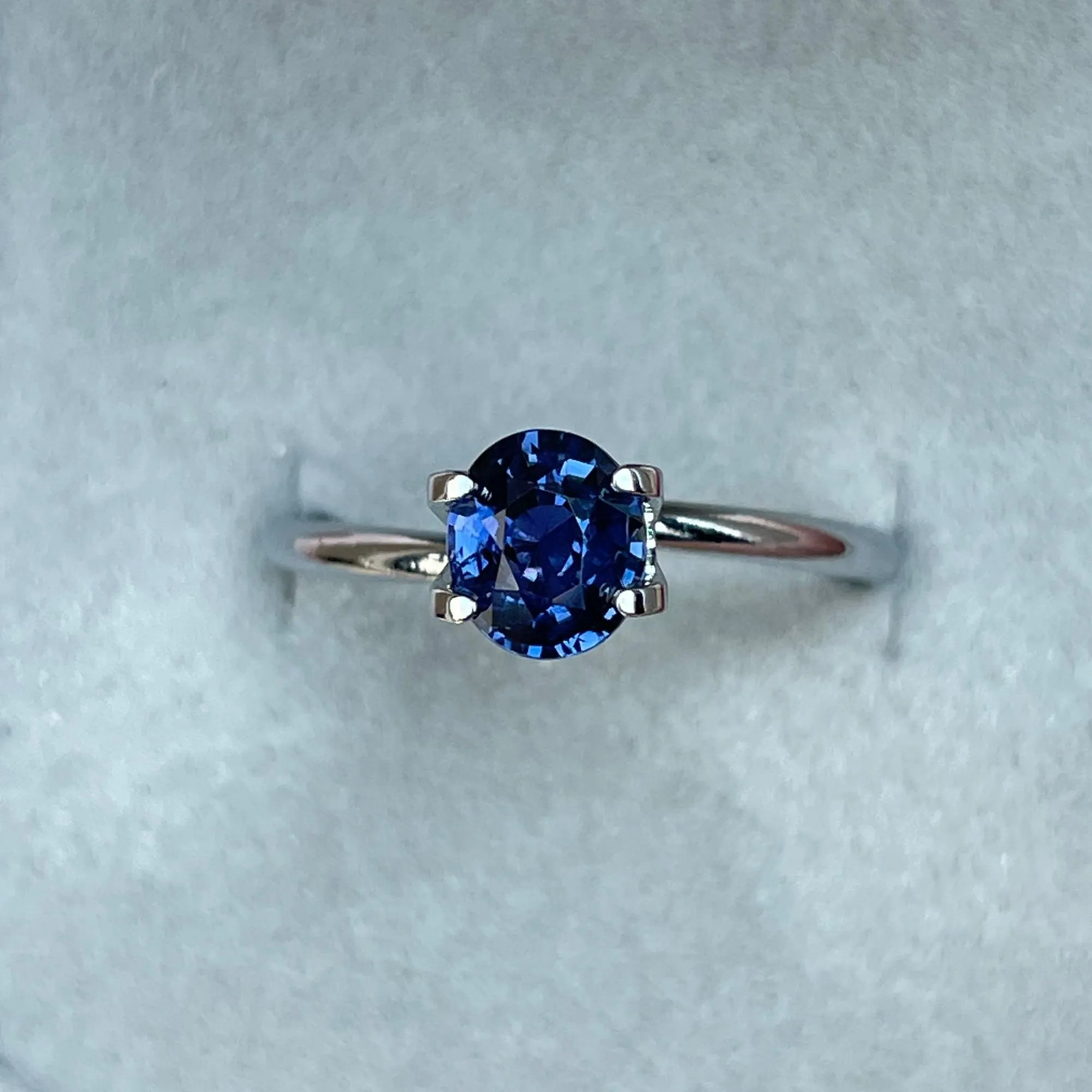 Natural Blue sapphire 1.06 crt