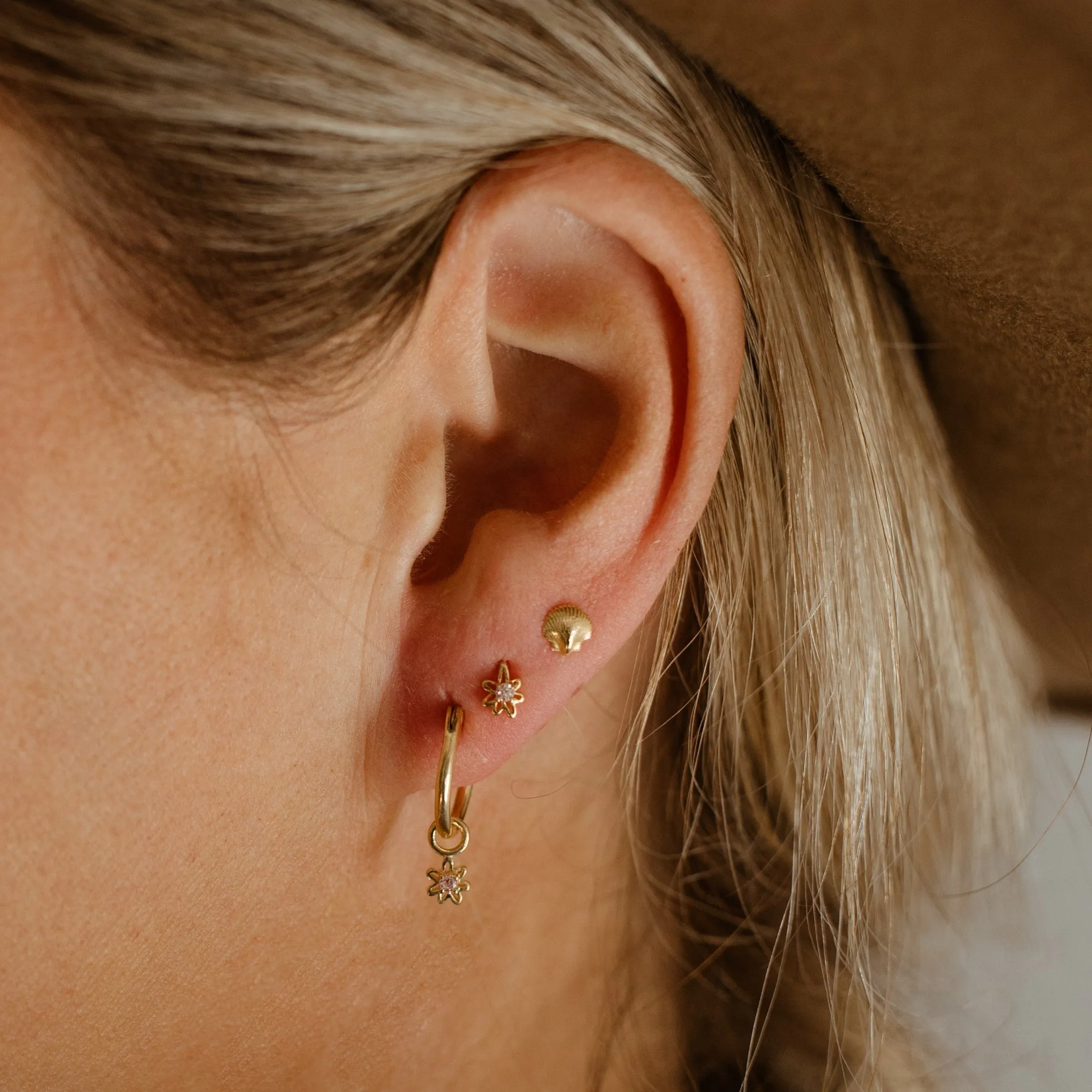 Petite Daisy Hoops - Gold