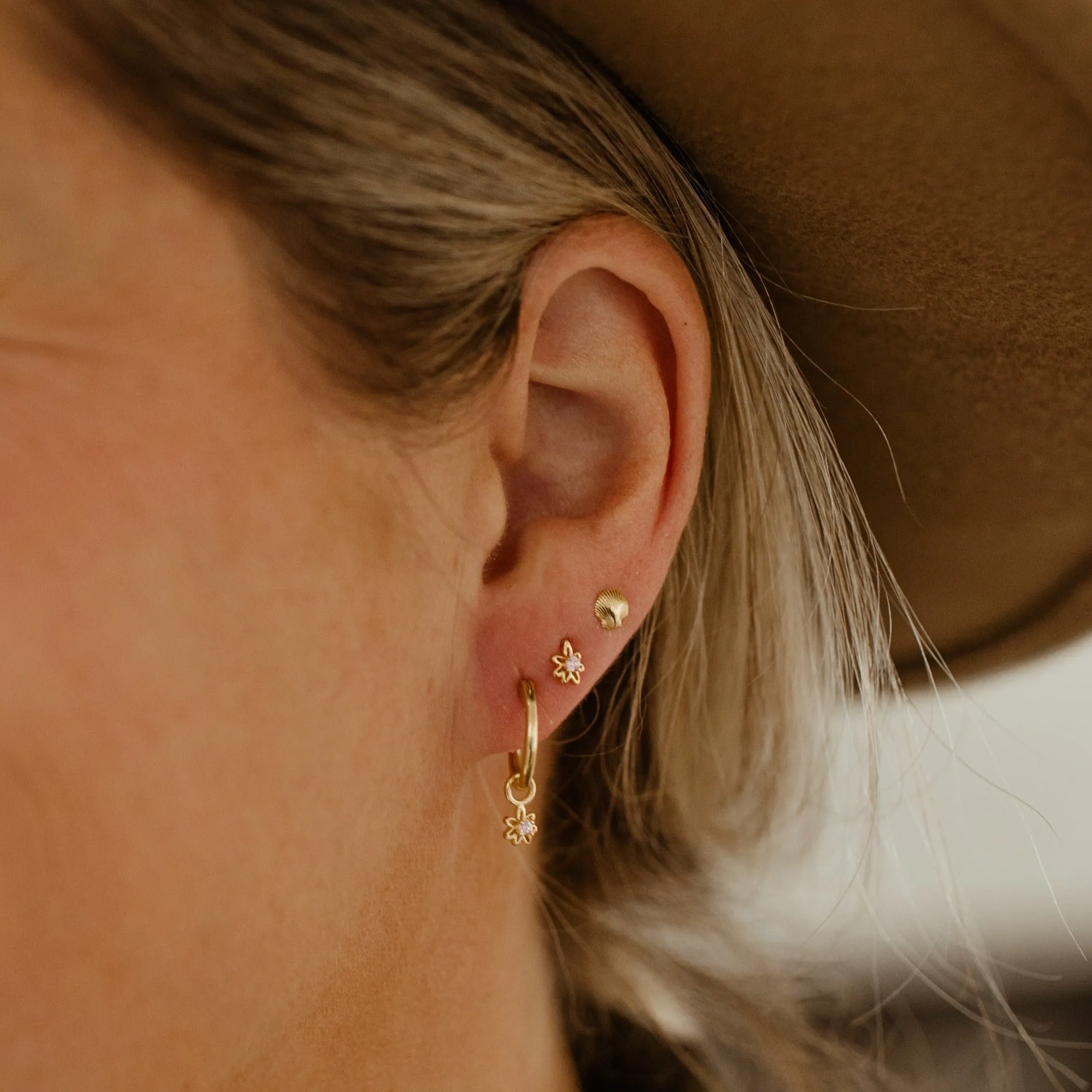 Petite Daisy Hoops - Gold